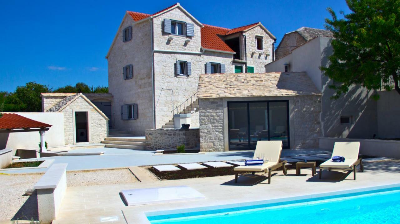 Villa Komelo Škrip Zewnętrze zdjęcie